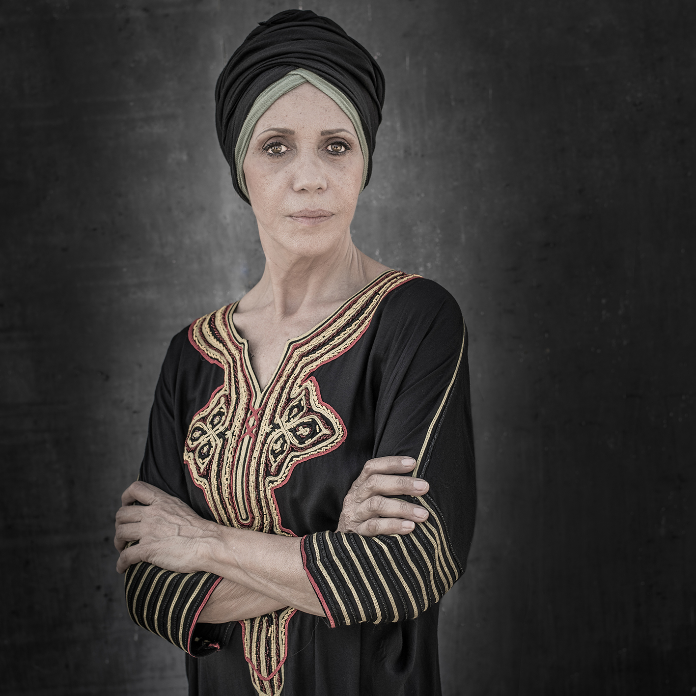 Italian multimedia artist Maïmouna Guerresi, Dakar, 2016. / Maimouna Guerresi, artiste multimedia italienne, Dakar, 2016.